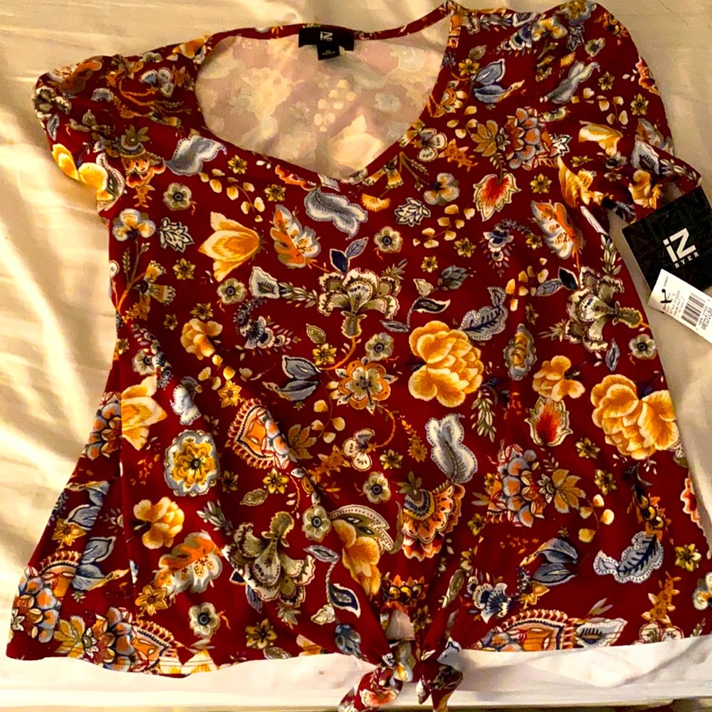 Medium woman flower shirt